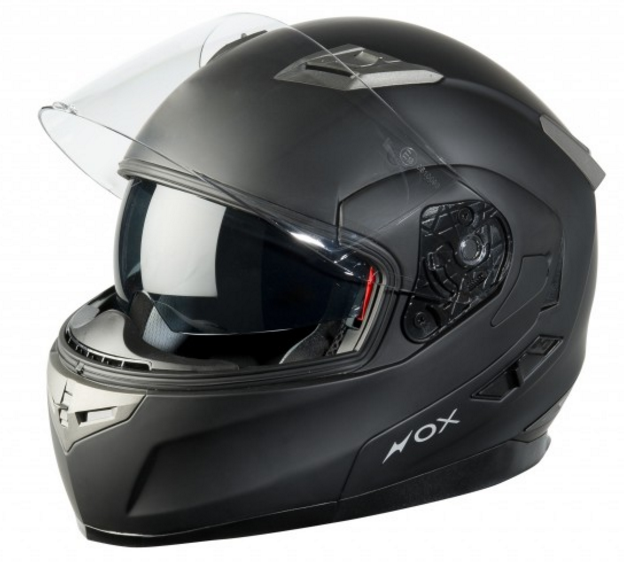 Le casque de moto modulable Nox N963 en position casque intergral